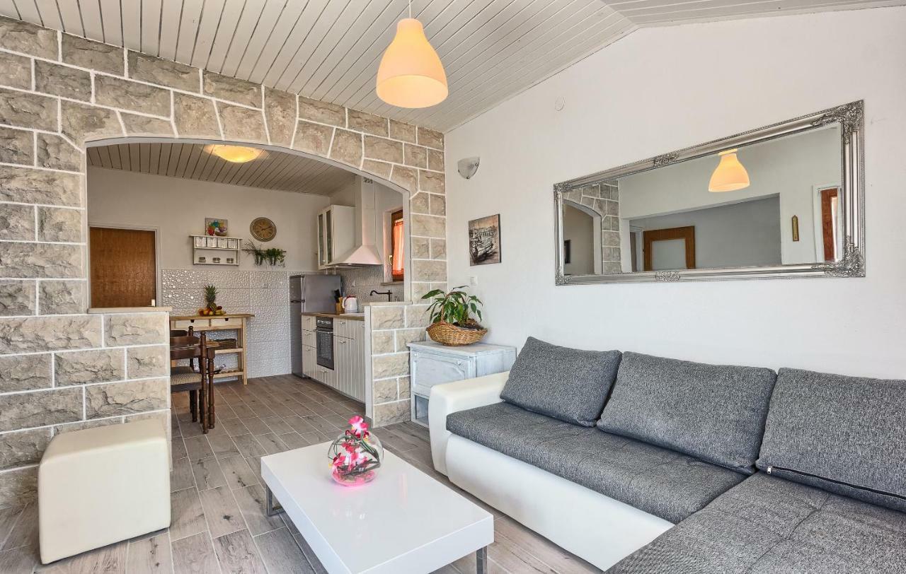 Lantana Apartment Bol Zewnętrze zdjęcie