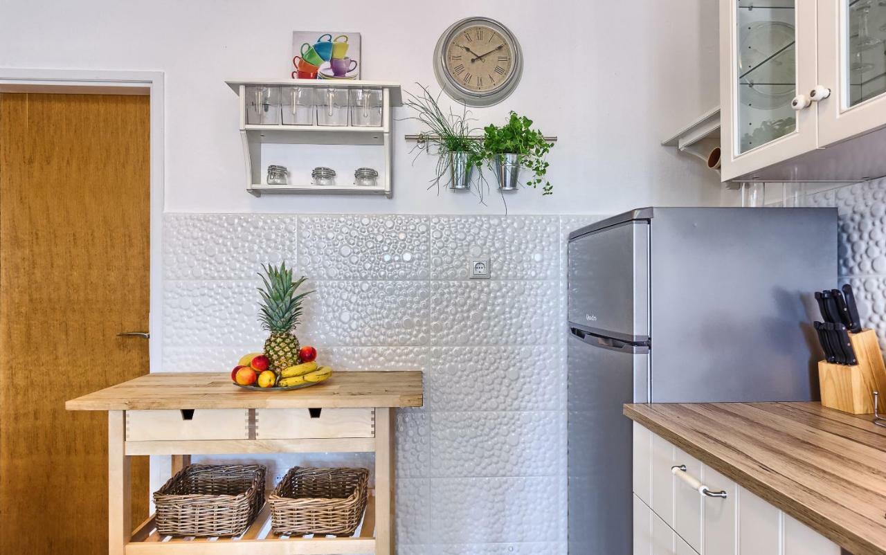 Lantana Apartment Bol Zewnętrze zdjęcie