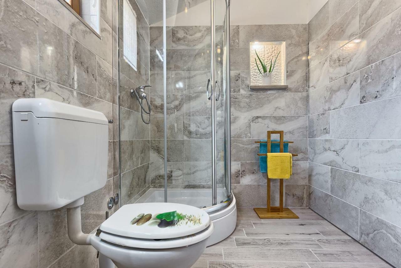 Lantana Apartment Bol Zewnętrze zdjęcie